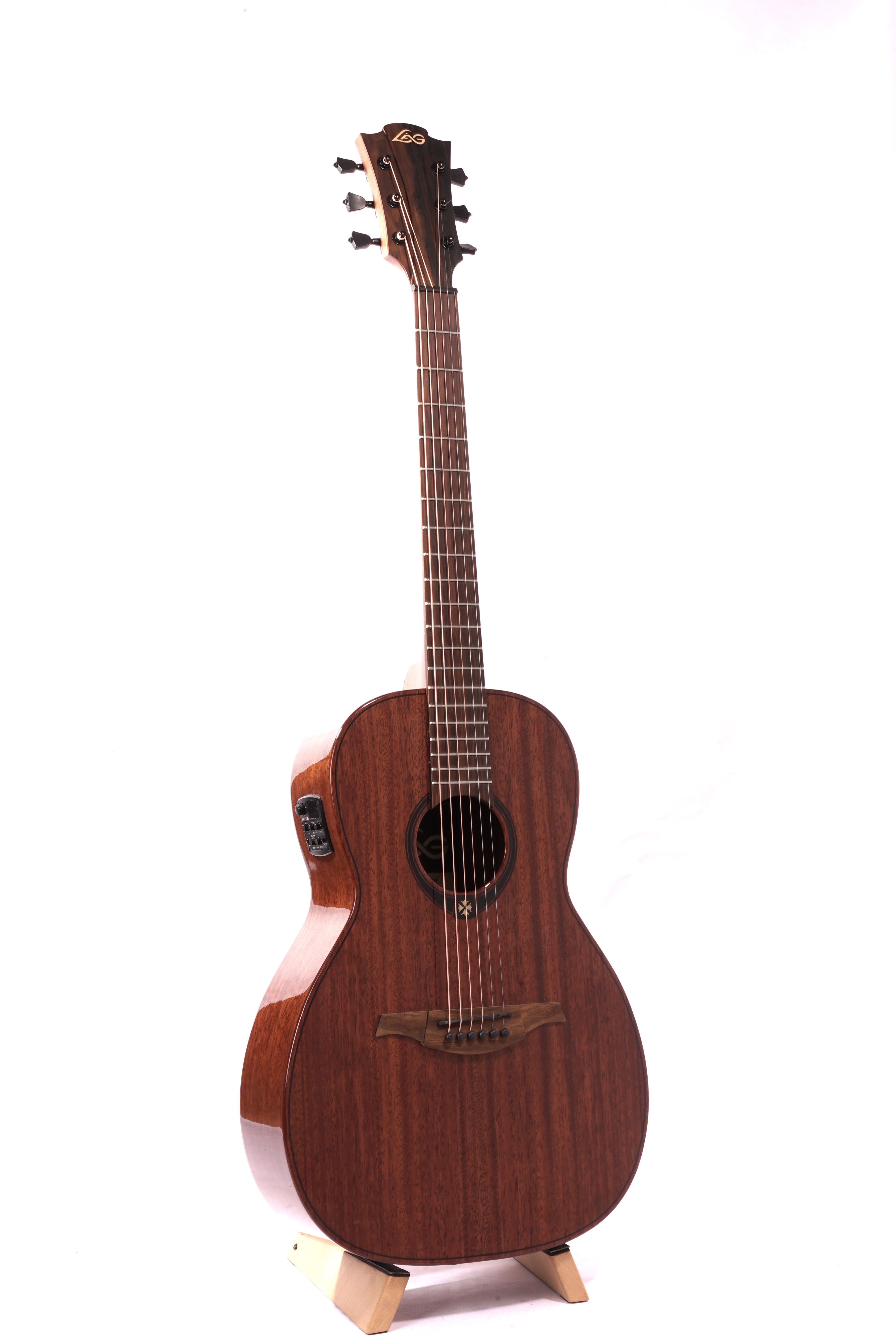 Westerngitarre - Lag T98 PE