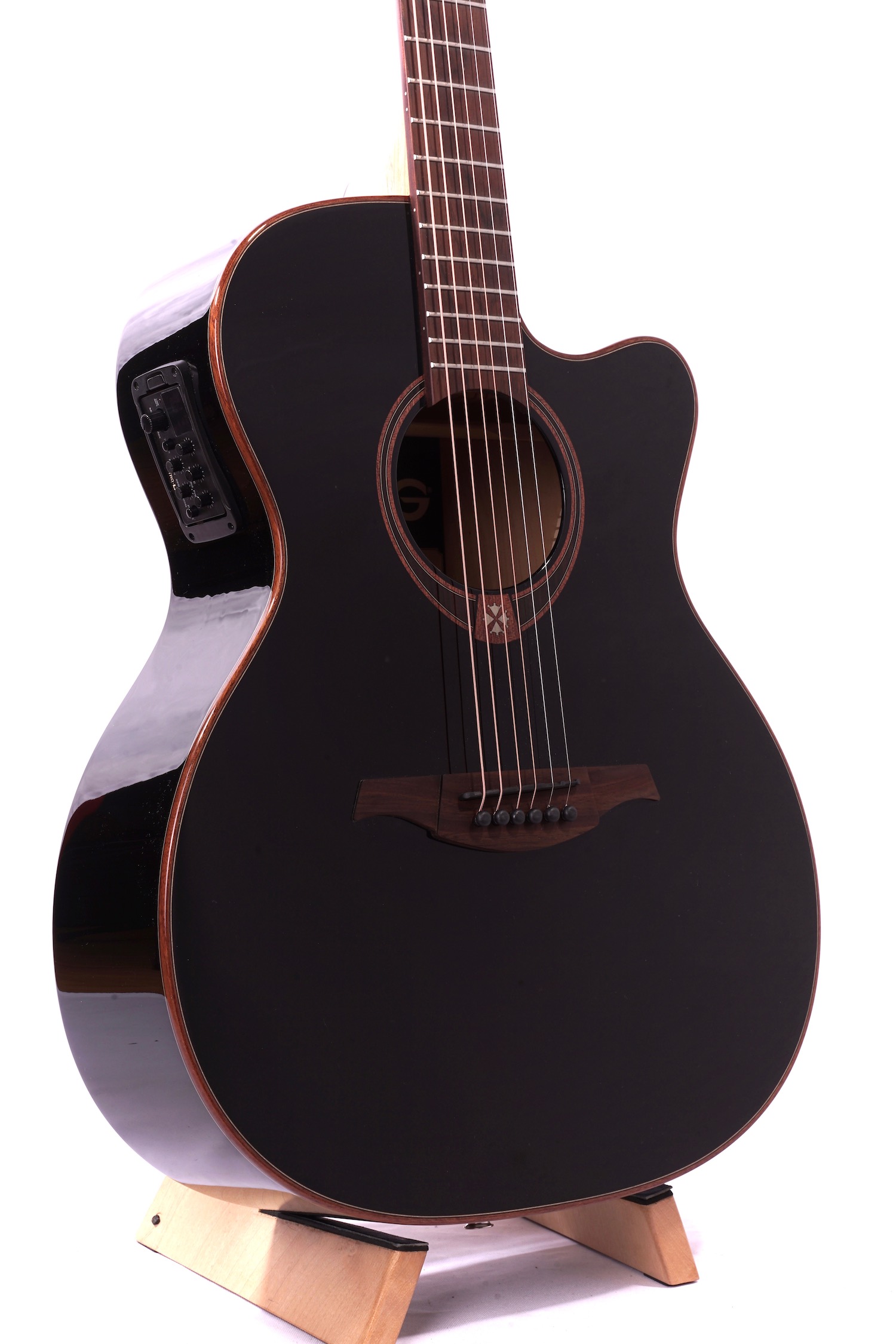 Westerngitarre - Lag T118 ACE blk
