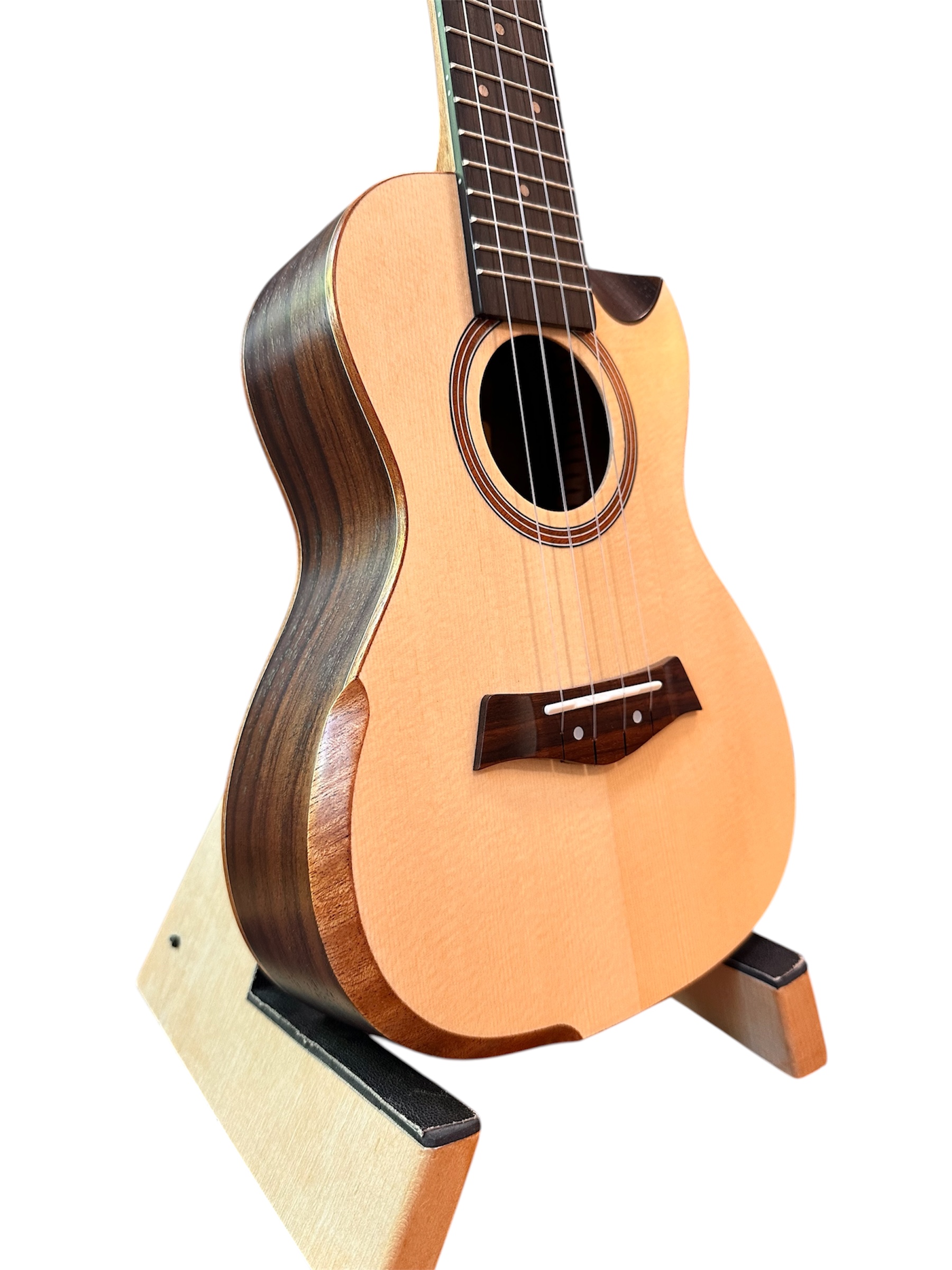 Konzertukulele - Shape W38 Cut Lean