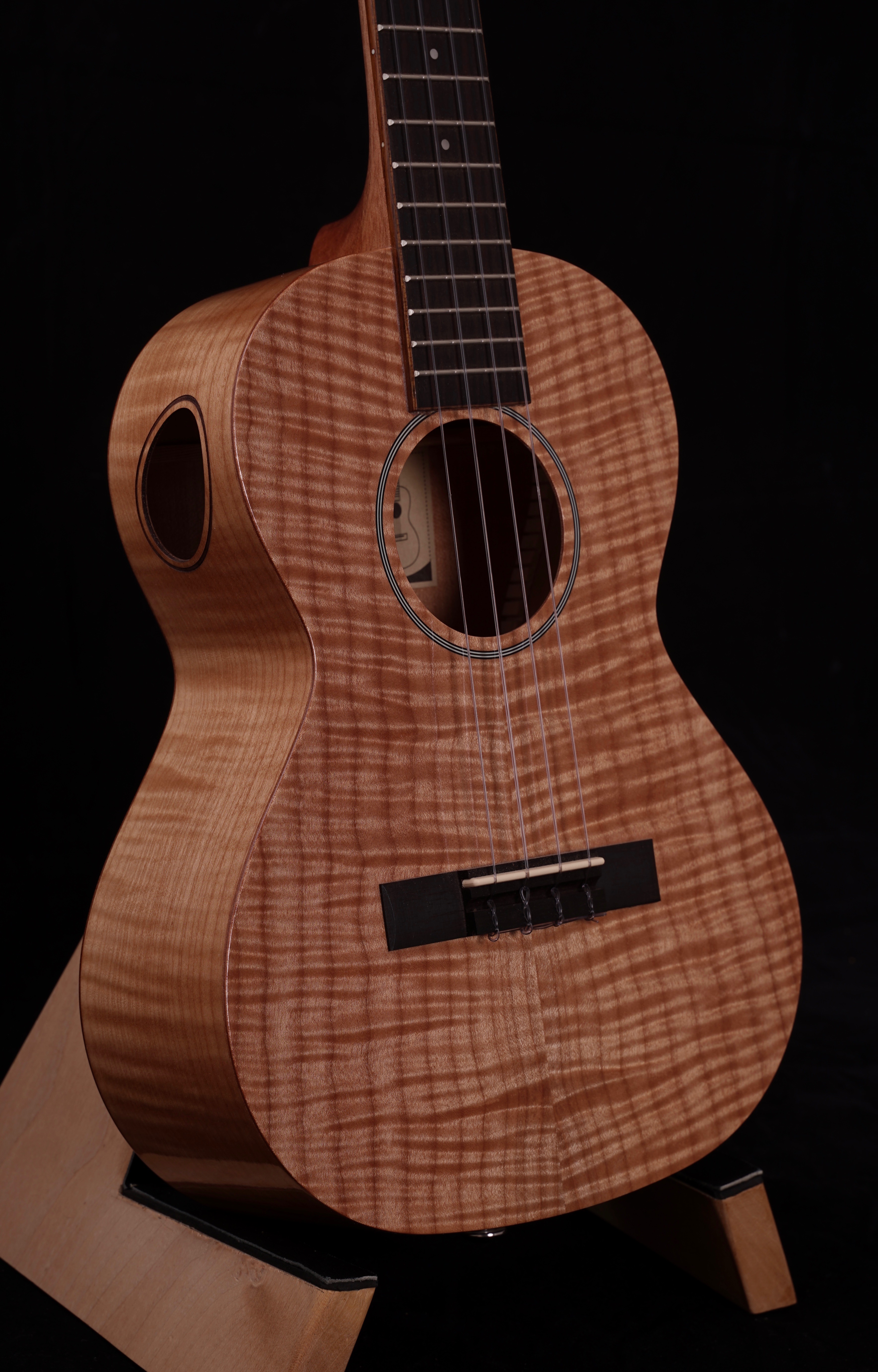Tenorukulele - KAI KTI 90