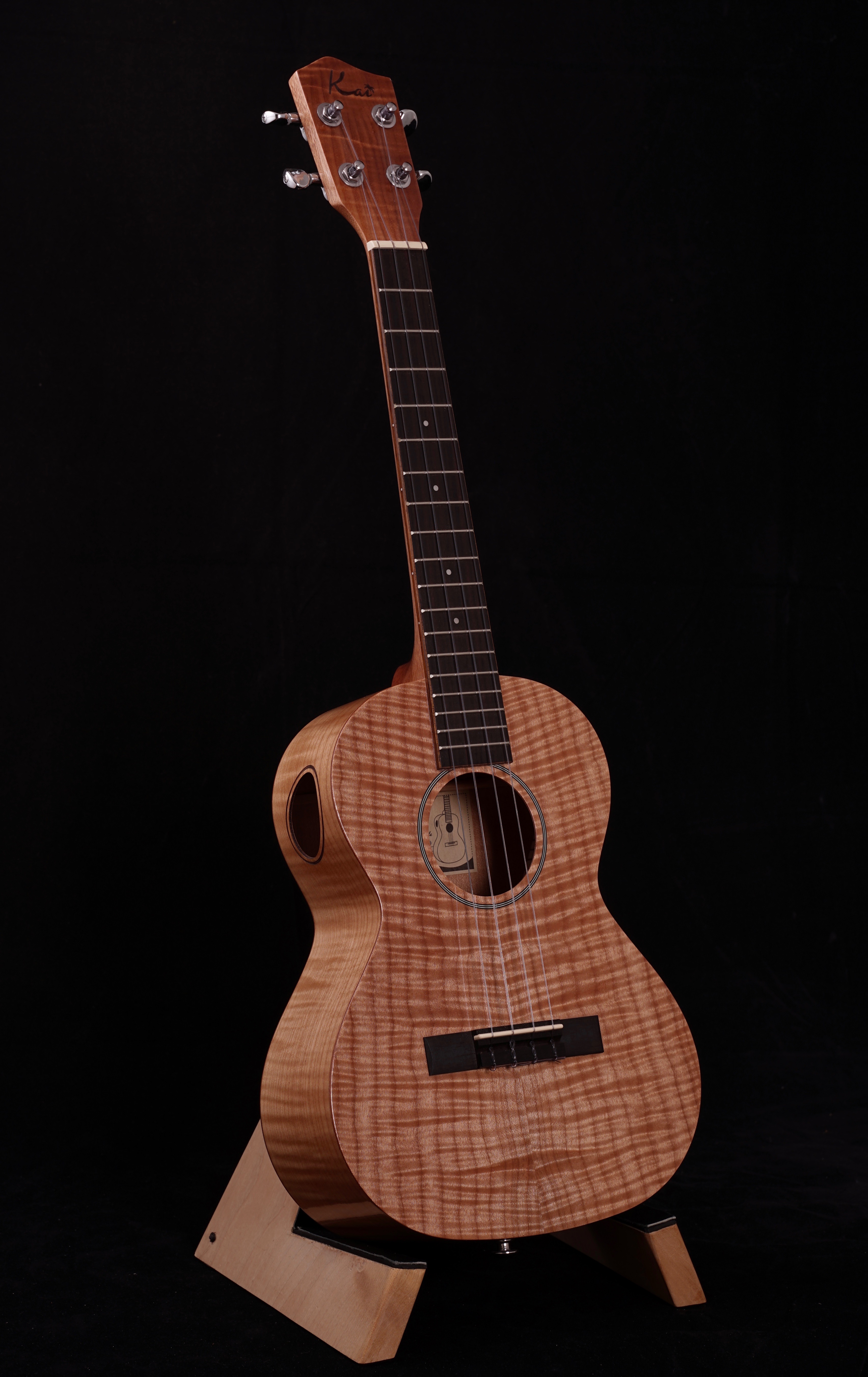 Tenorukulele - KAI KTI 90